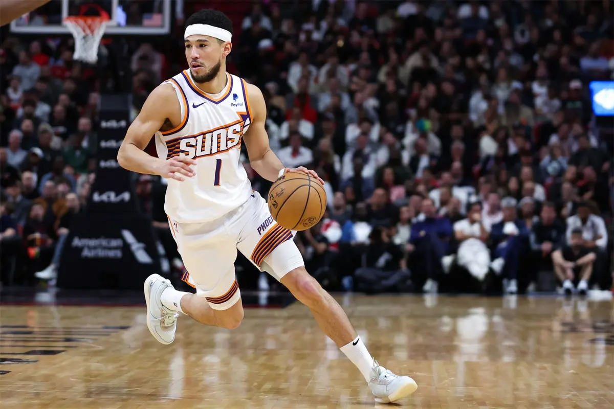 Suns Collapse Against Grizzlies As Devin Booker Struggles In Sloppy Loss