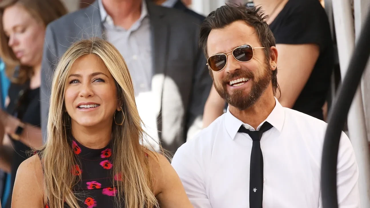 Jennifer Aniston Quietly Likes Ex Justin Theroux Baby Announcement