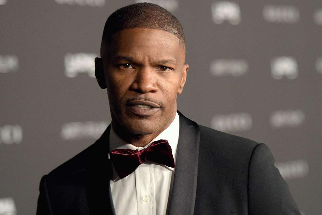 "In Front of My Daughters?": Jamie Foxx Gets Glass Thrown at His Face After Confronting Jackass Crew Over Penis Laser Pointer at Birthday Dinner