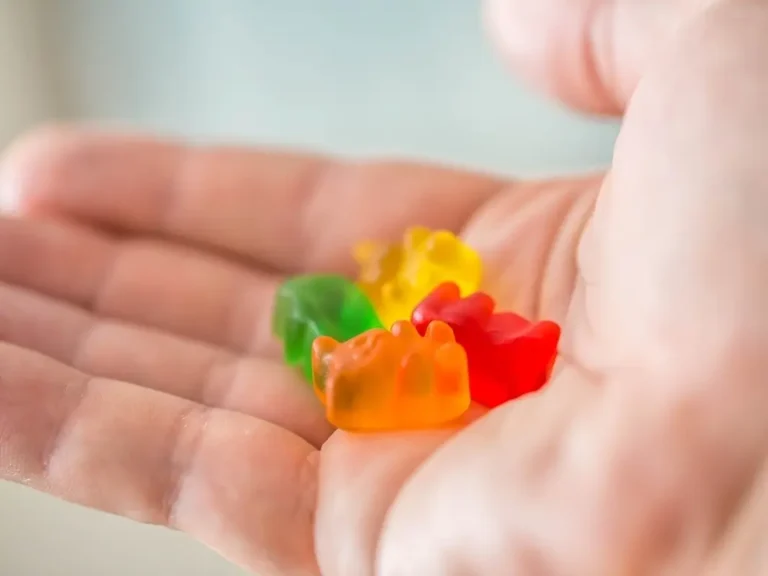 Fourth-Graders Sickened After Student Brings Fentanyl-Laced Gummy Be …