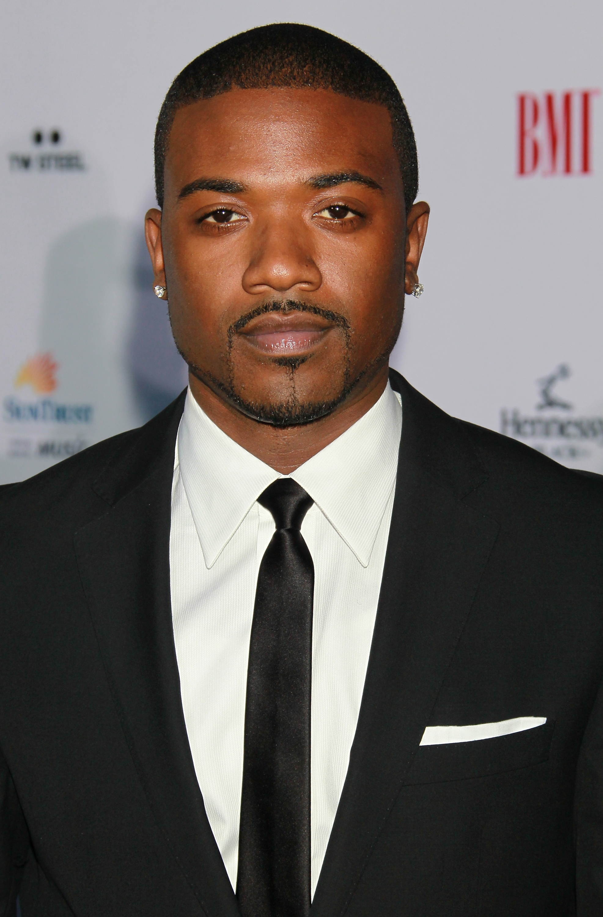 Ray J Apologizes for Making Jokes About Diddy: “I Take Full Accoun …