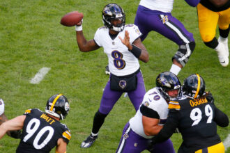Ravens vs Chiefs Week 4 Lamar Jackson in action